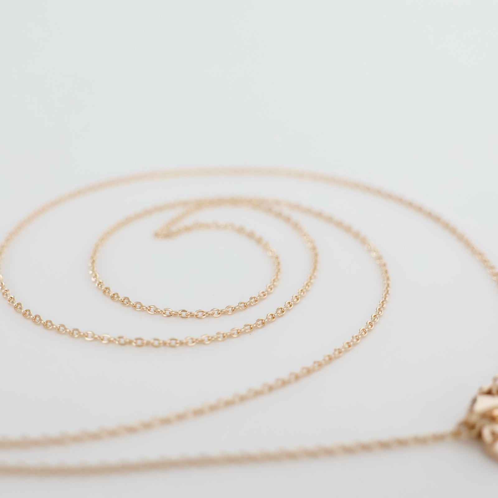 SL045 / TWNKL AZK NARROW NECKLESS 10K