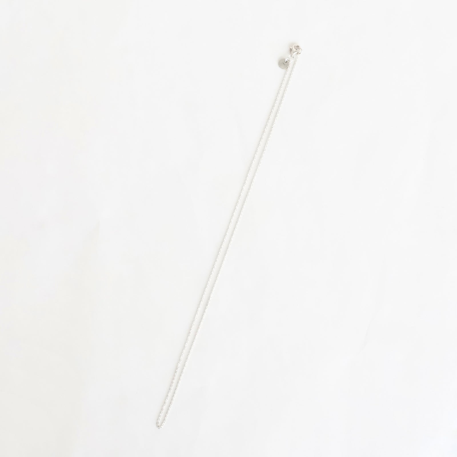 SL042 / TWNKL AZK NARROW NECKLESS