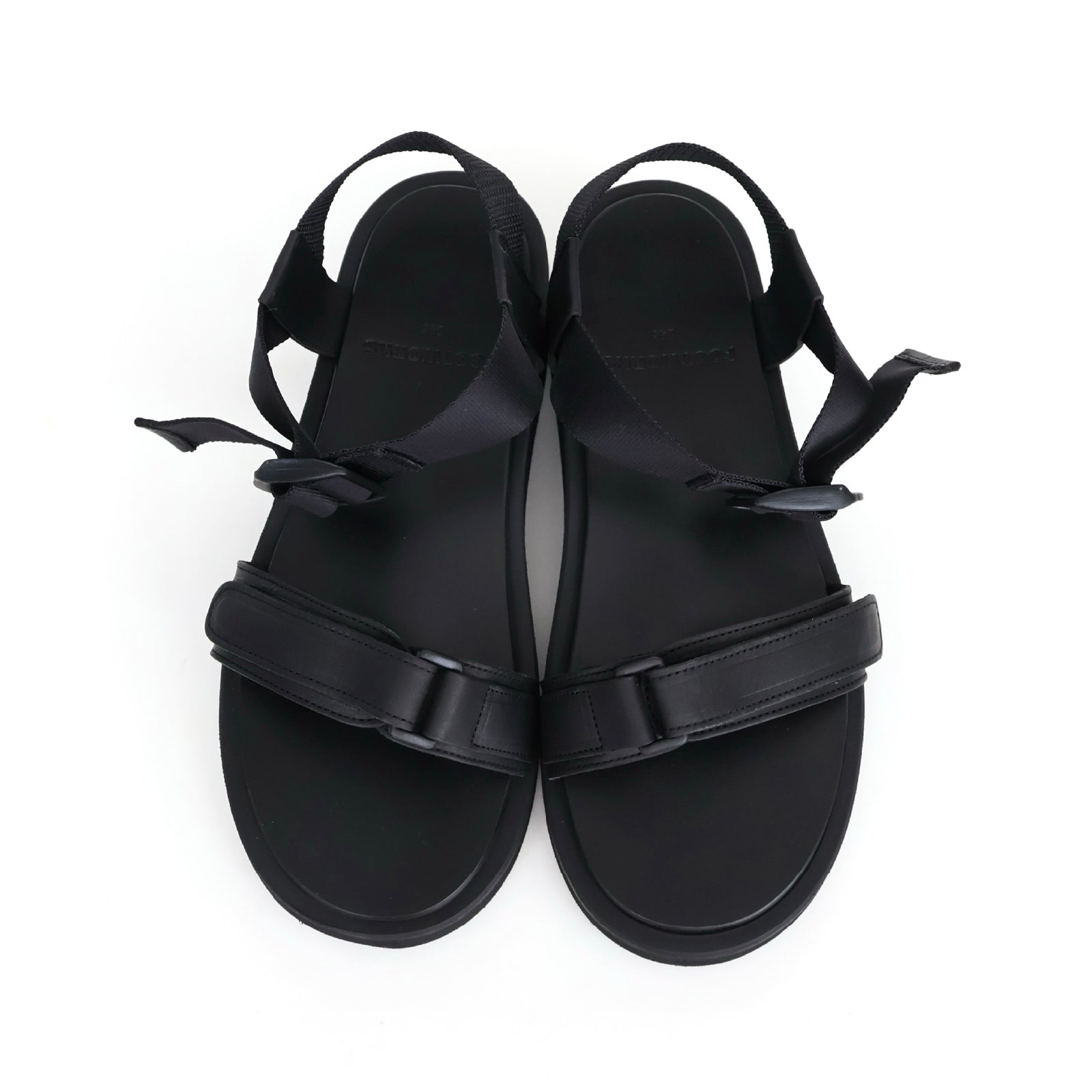 New Sandals with Velcro Straps in Smooth Leather