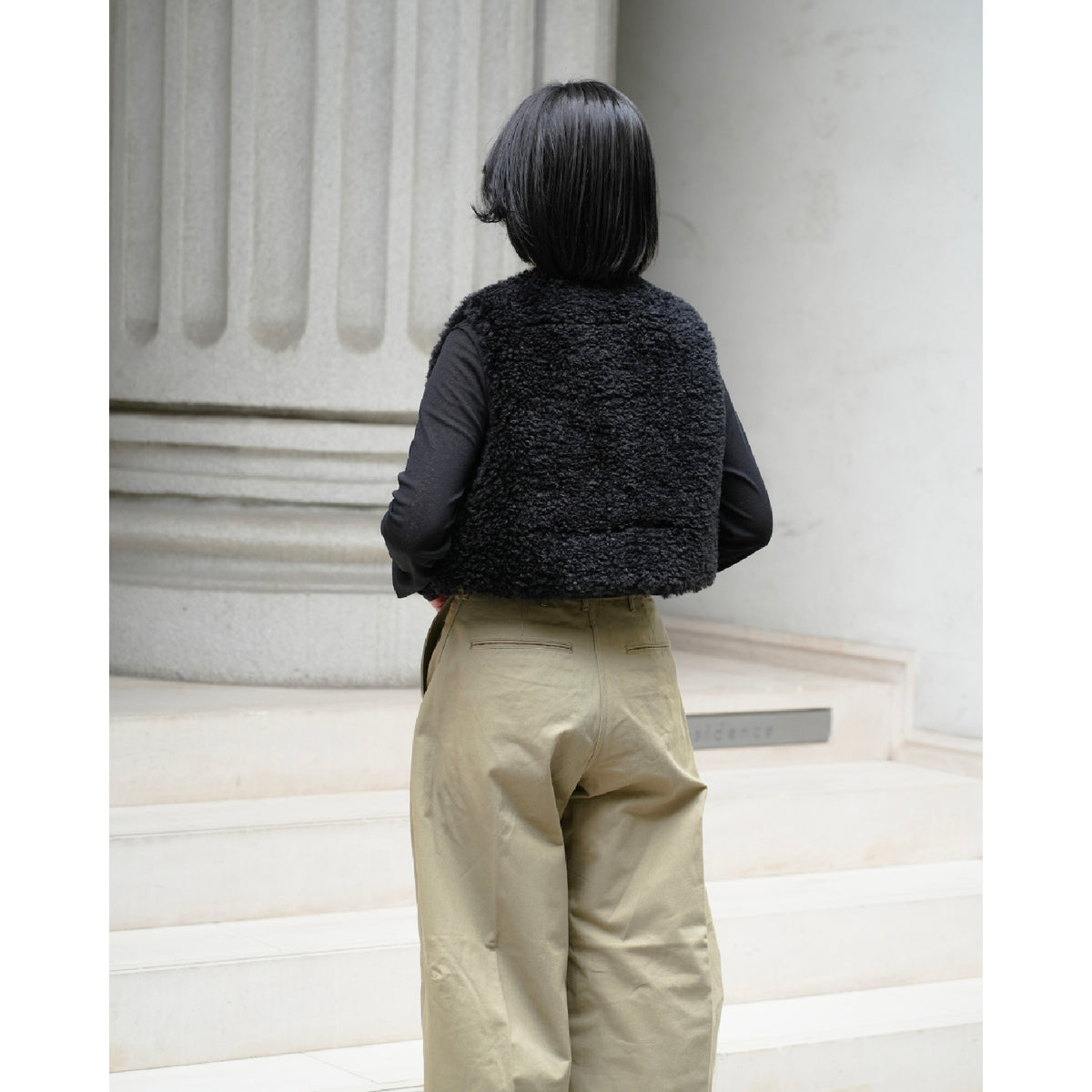 FAUX SHEARLING CROPPED VEST