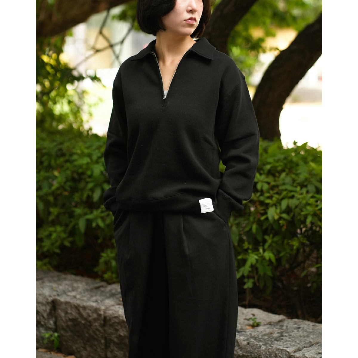 COLLARED SWEAT SHIRT
