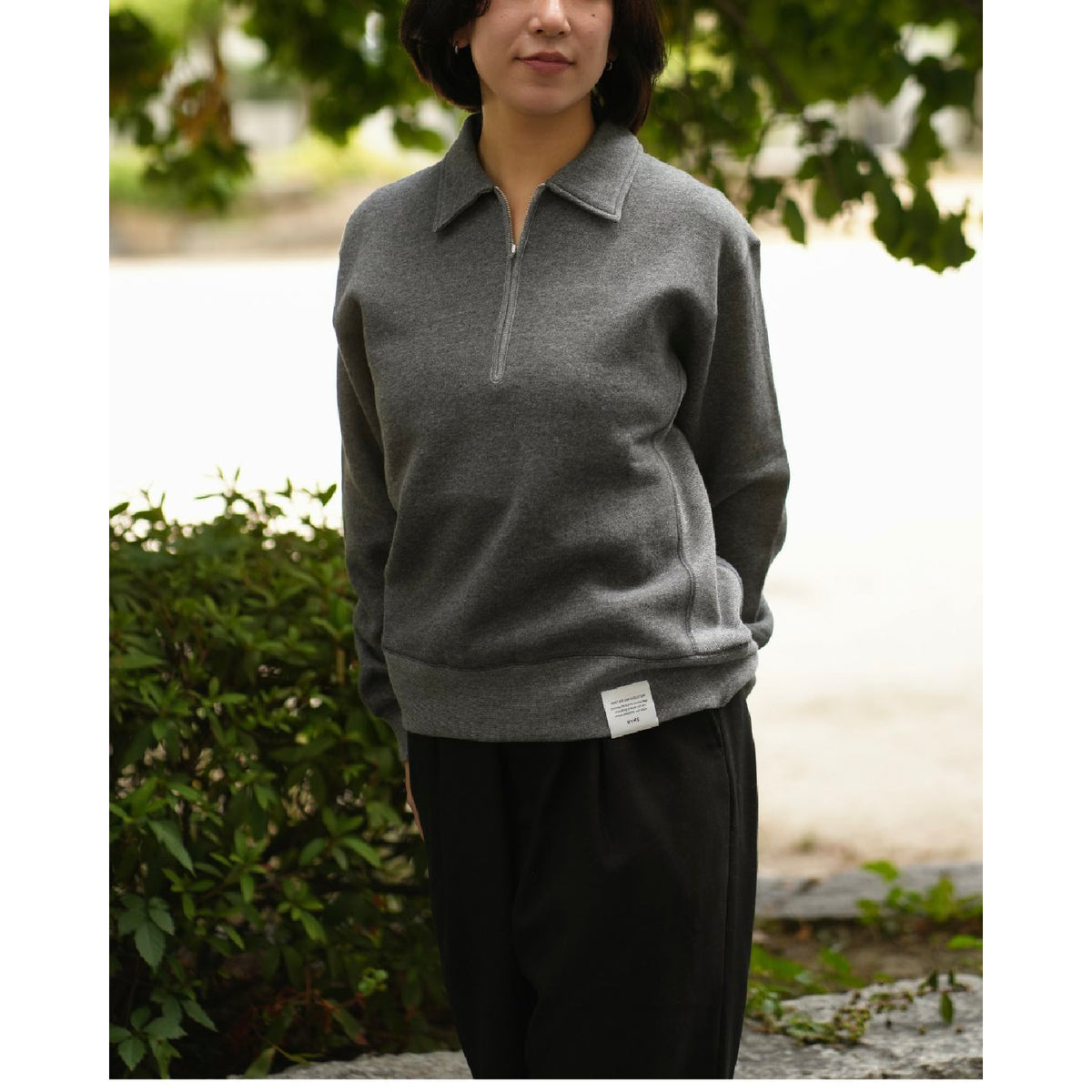 COLLARED SWEAT SHIRT