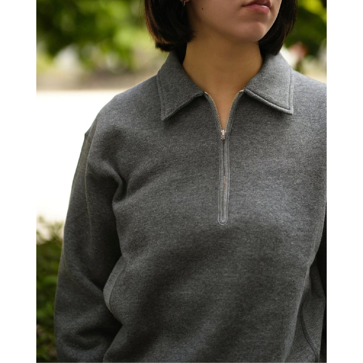 COLLARED SWEAT SHIRT