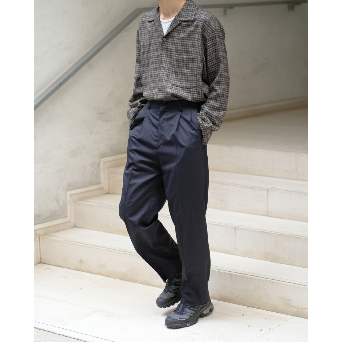 Wool Light Gabardine Shoecut Slacks