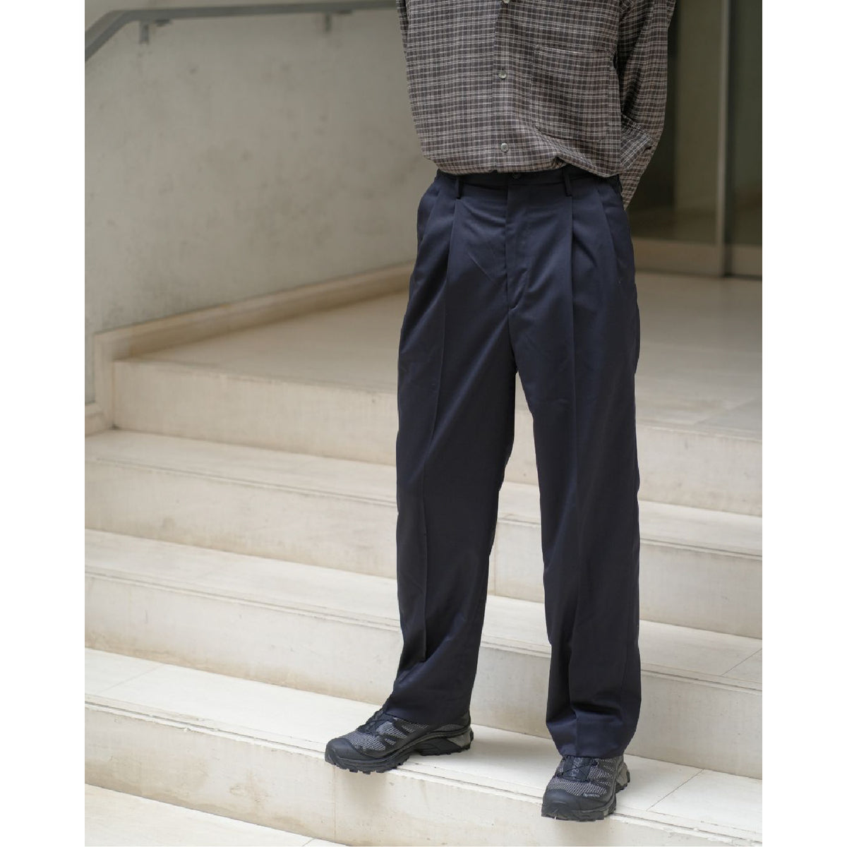 Wool Light Gabardine Shoecut Slacks