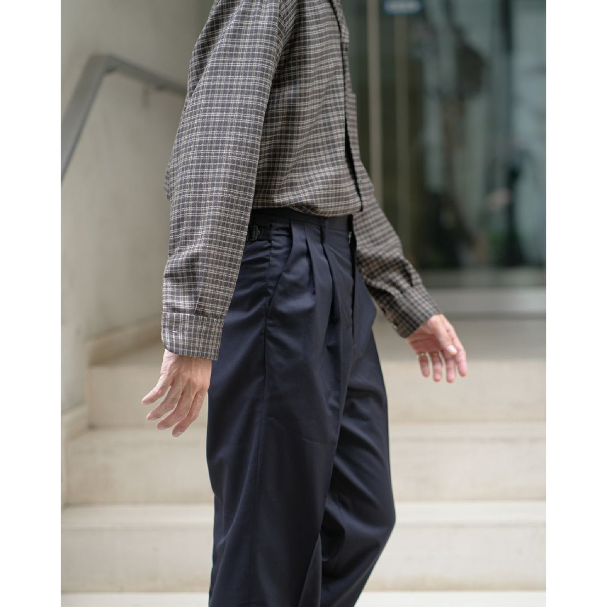 Wool Light Gabardine Shoecut Slacks
