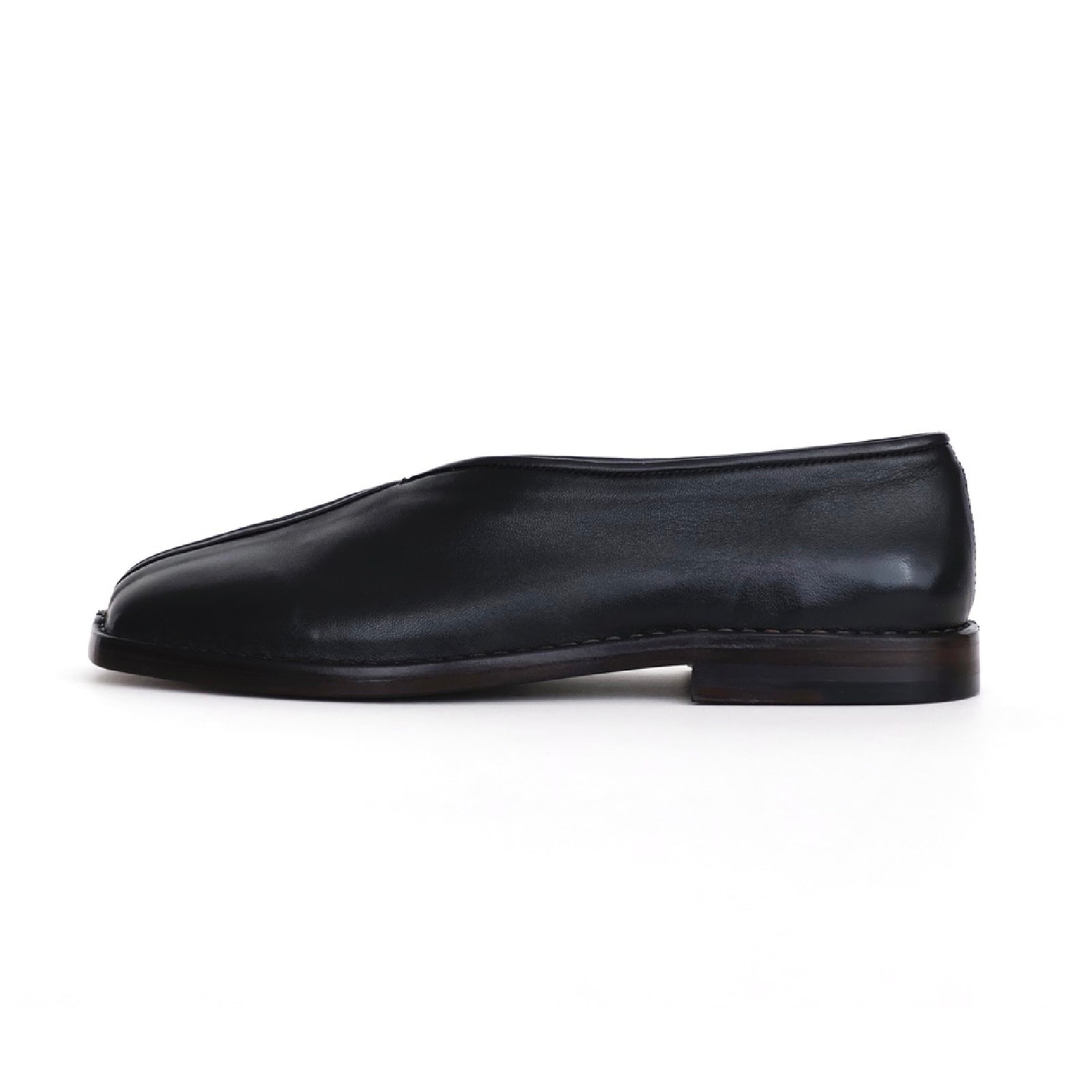 FLAT PIPED SLIPPERS