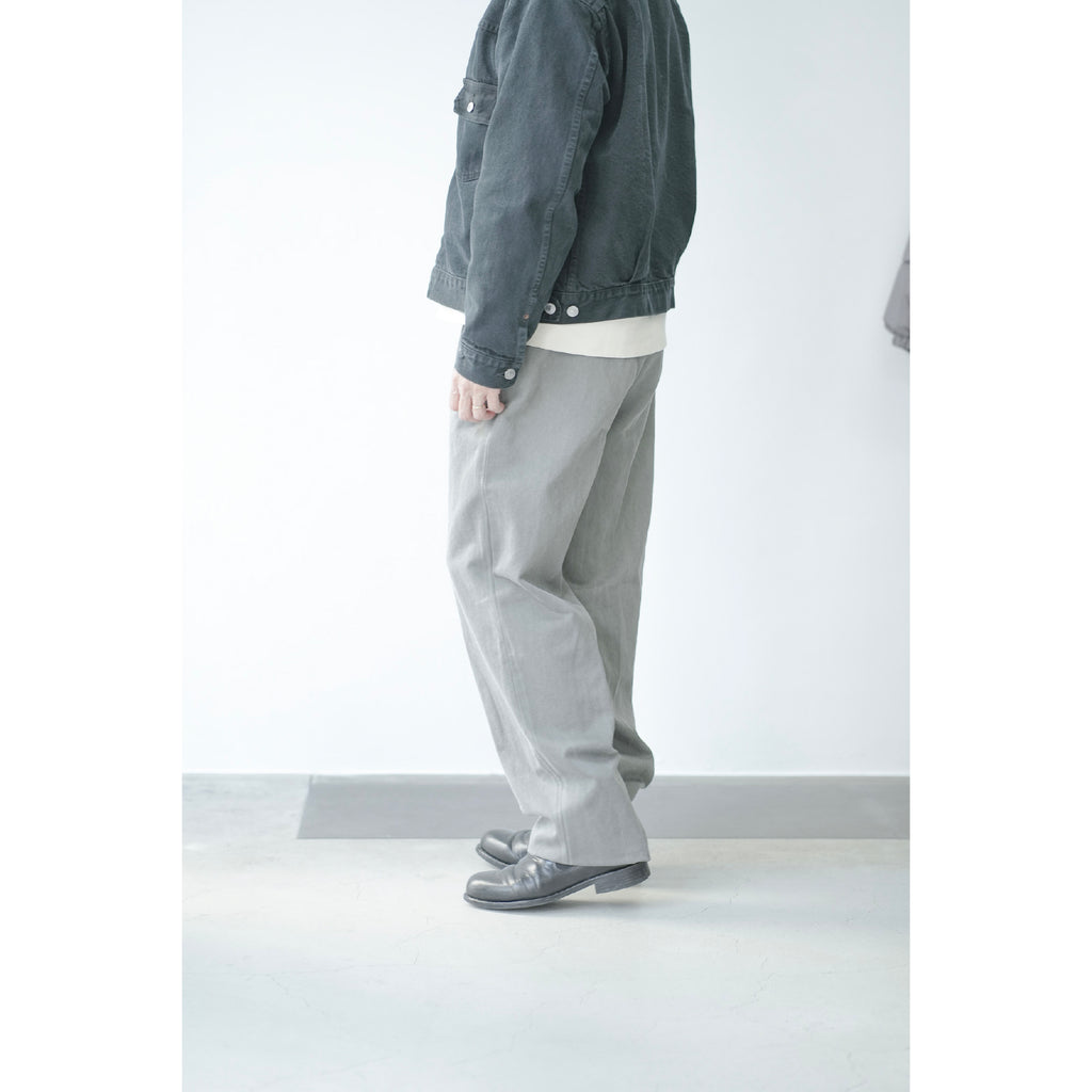 モデル：175cm　着用サイズ：46