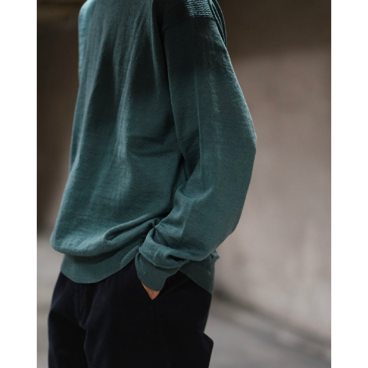 W/L Crewneck Knit