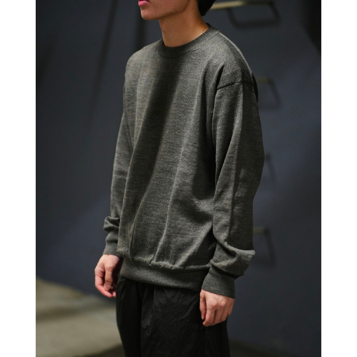 W/L Crewneck Knit