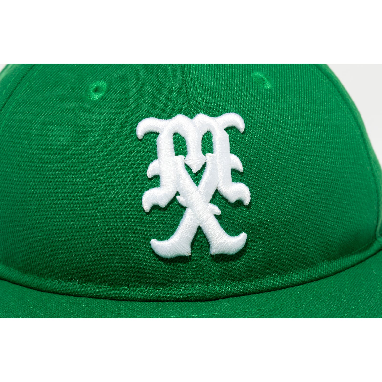 NE_CAP / CELEBRITY / GREEN
