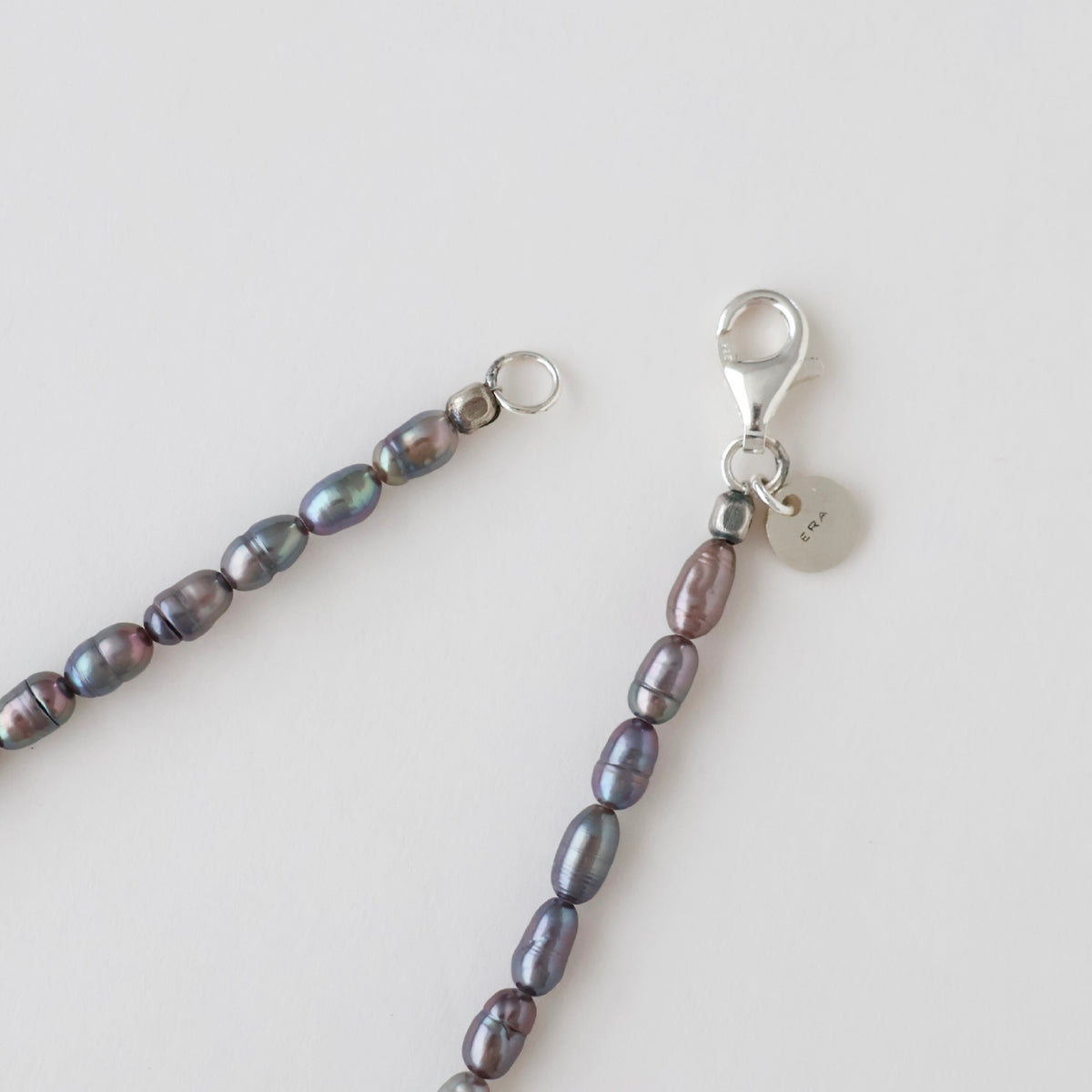 SL020 / TWNKL PEARL NECKLESS