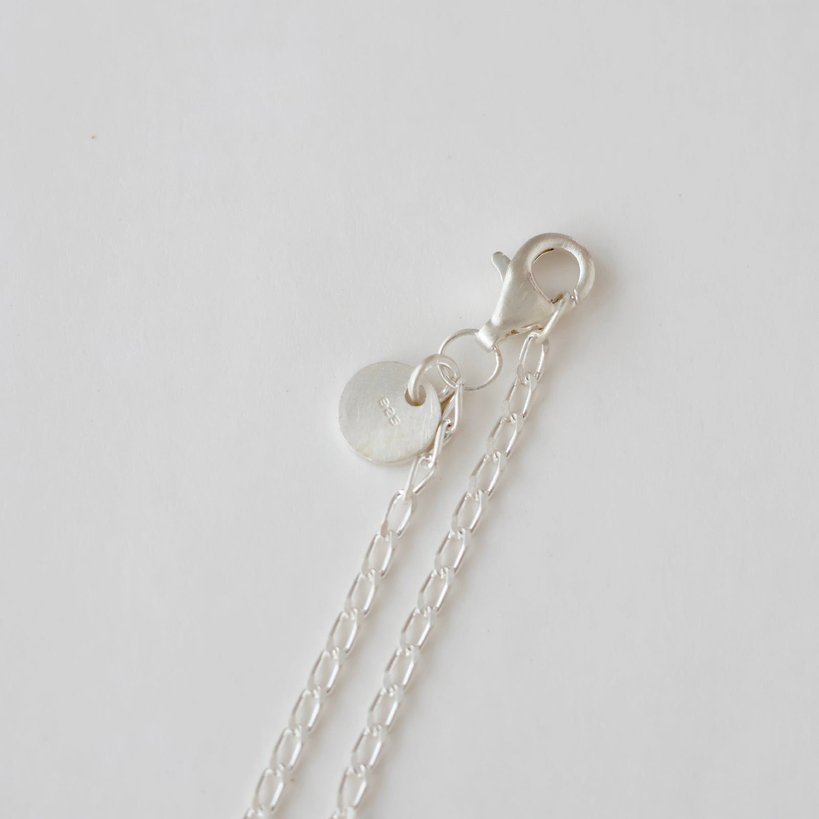 SL050 / TWNKL RCT NECKLESS