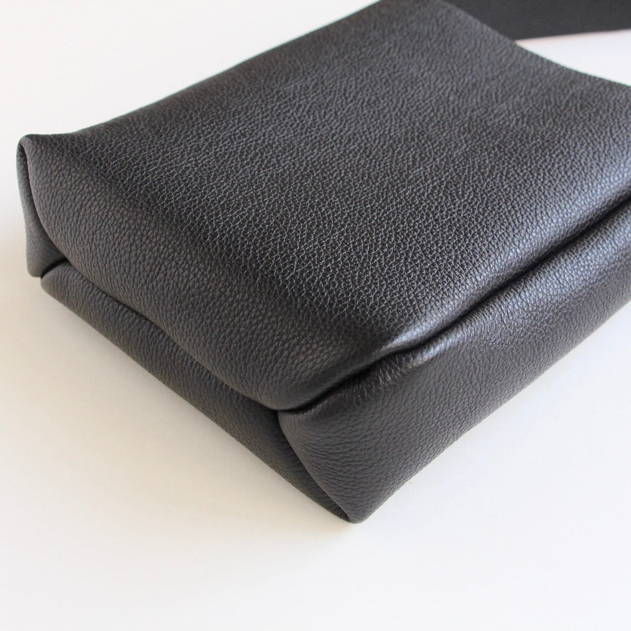PG32 / PG LEATHER SHOULDER : XS