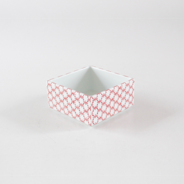 重箱 印判<br>赤絵 角松皮菱 小 身 - ref. / Web Store
