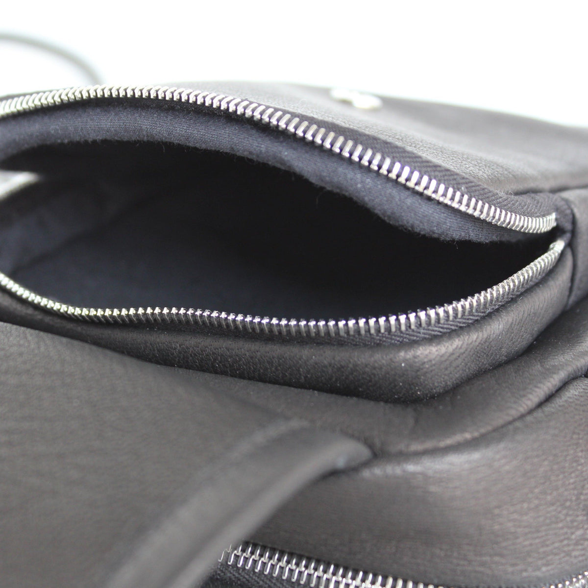 DA05 / DEER LEATHER SHOULDER POUCH | ref. / Web Store