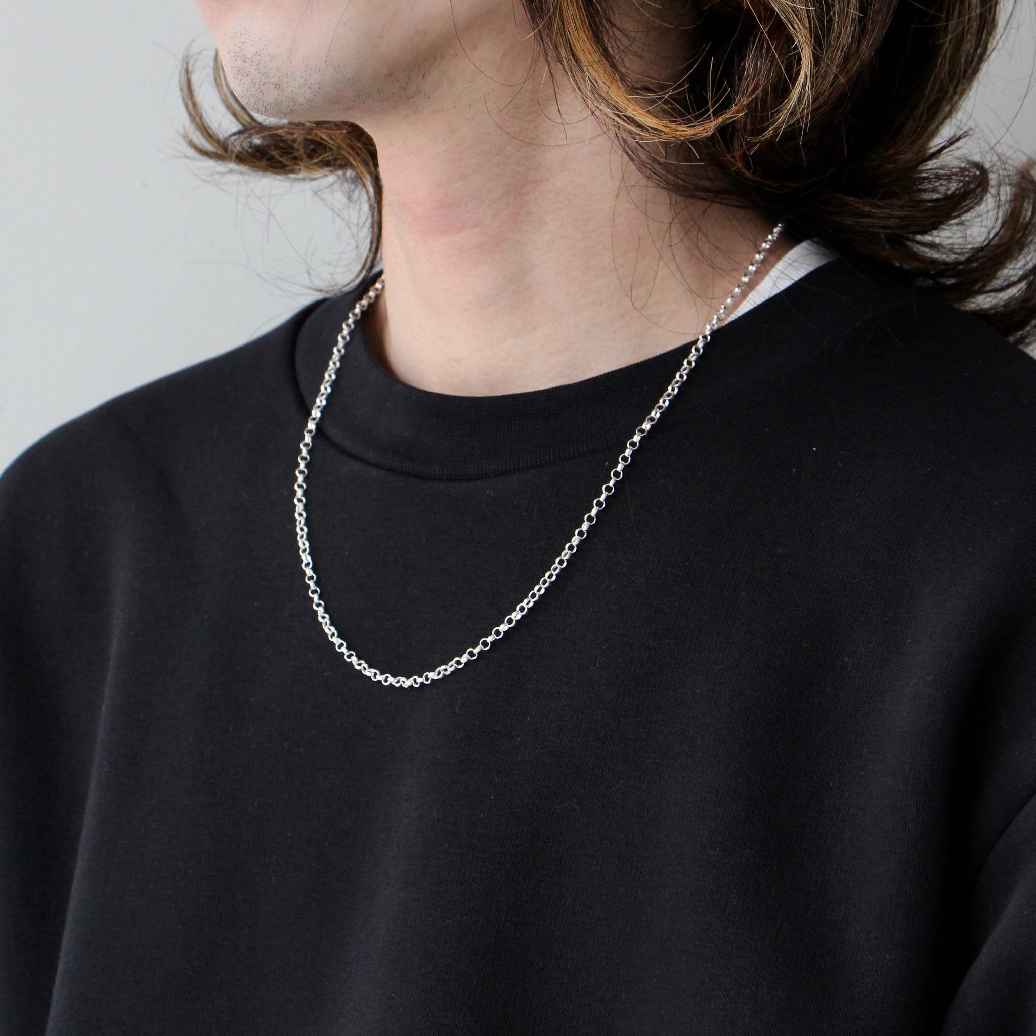 SL018 / TWNKL CIRCLE NECKLESS