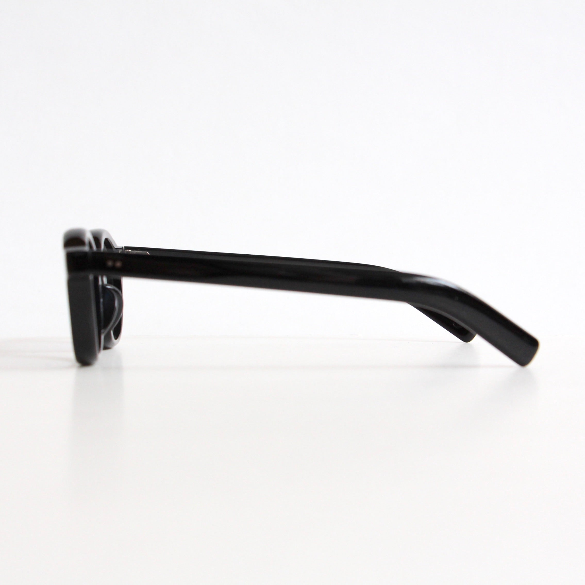 gp-10 noir | ref. / Web Store