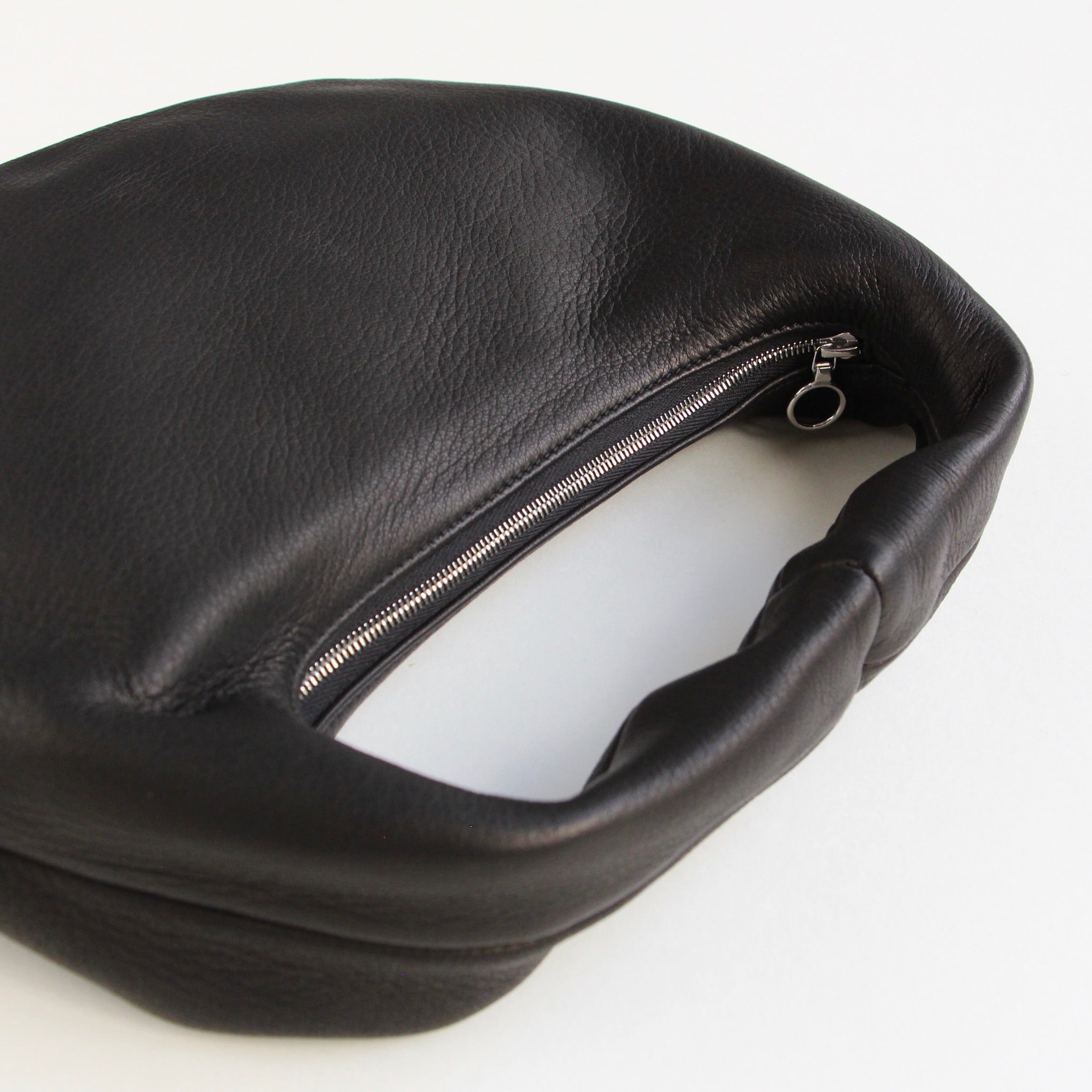 DA59 / ONE SHOULDER M